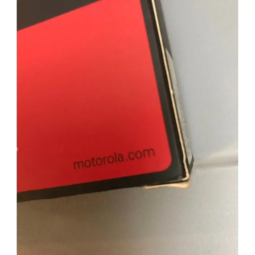 Motorola angled display